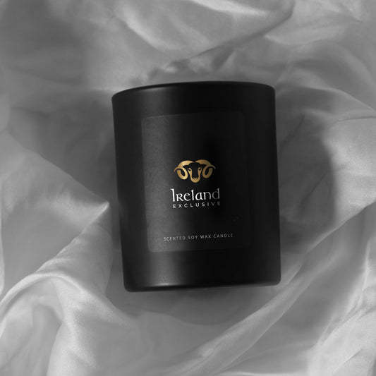 IRELAND EXCLUSIVE CEDARWOOD & ROSE CANDLE